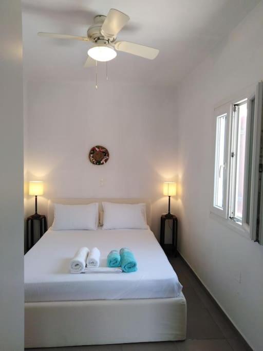 Kythnos - Loutra- House Villa Bagian luar foto
