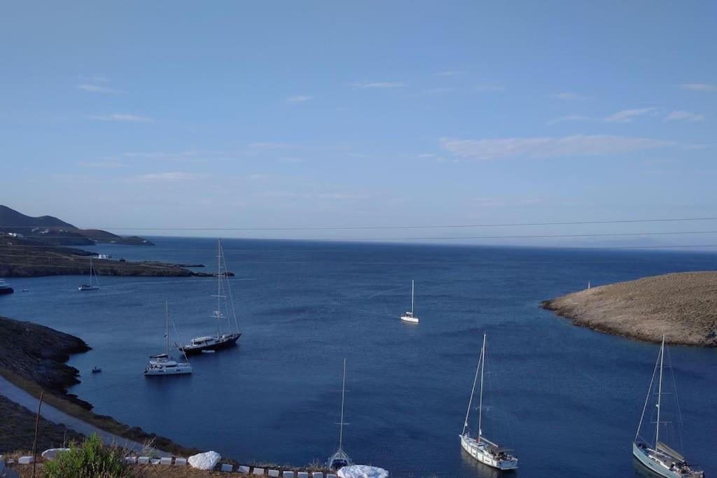 Kythnos - Loutra- House Villa Bagian luar foto
